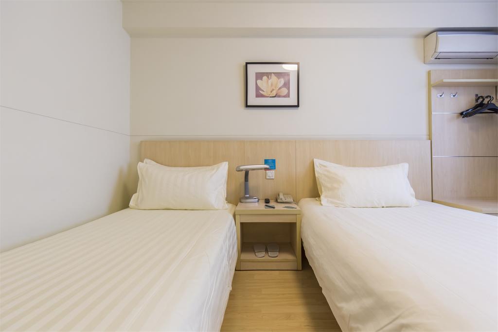 Jinjiang Inn Baoding Railway Station Экстерьер фото
